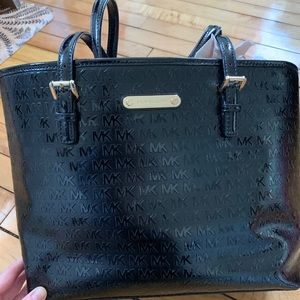 Michael Kors black leather tote/ shoulder bag